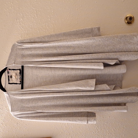 Cardigan - Picture 1 of 2